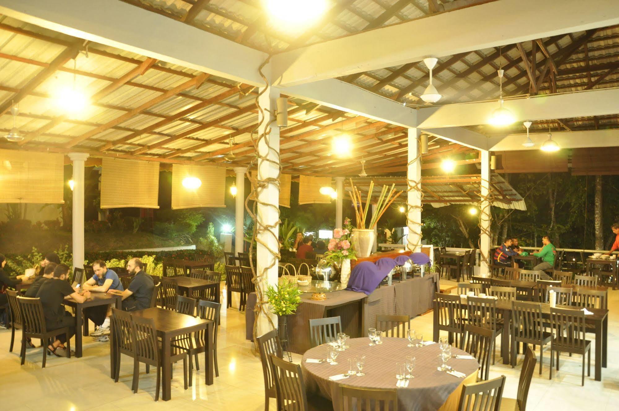 Han Rainforest Resort Kuala Tahan Ngoại thất bức ảnh